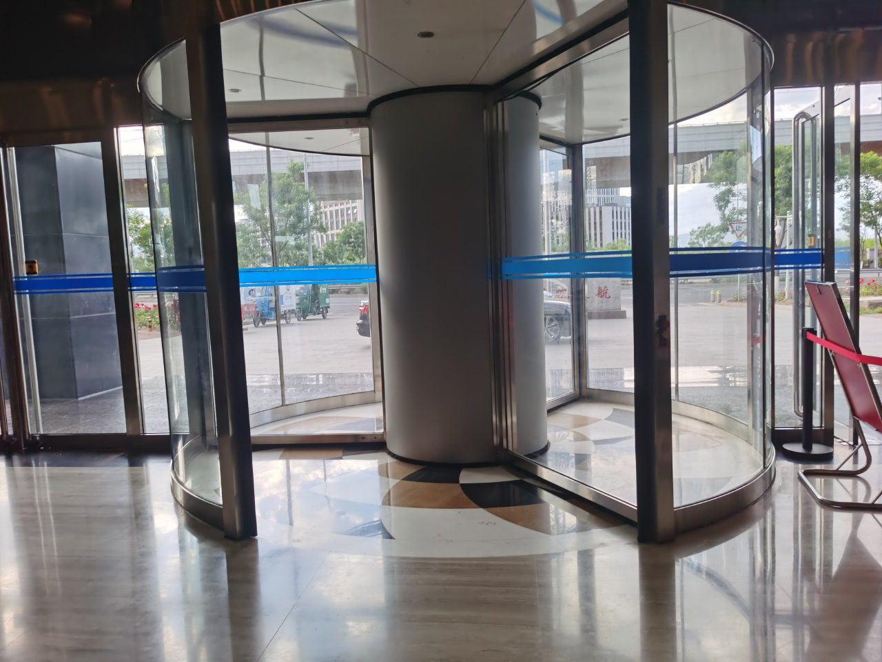 渡业大厦旋转门